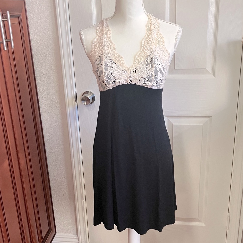 Y2k Fleur’t Elegant Black/Cream Lace midi dress Nightgown Size:M